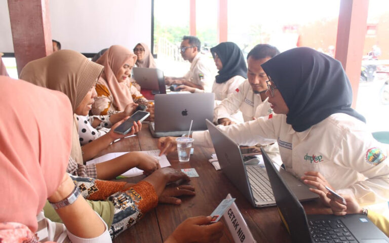 Warga Toroh Antusias Bikin NIB Gratis di Kecamatan