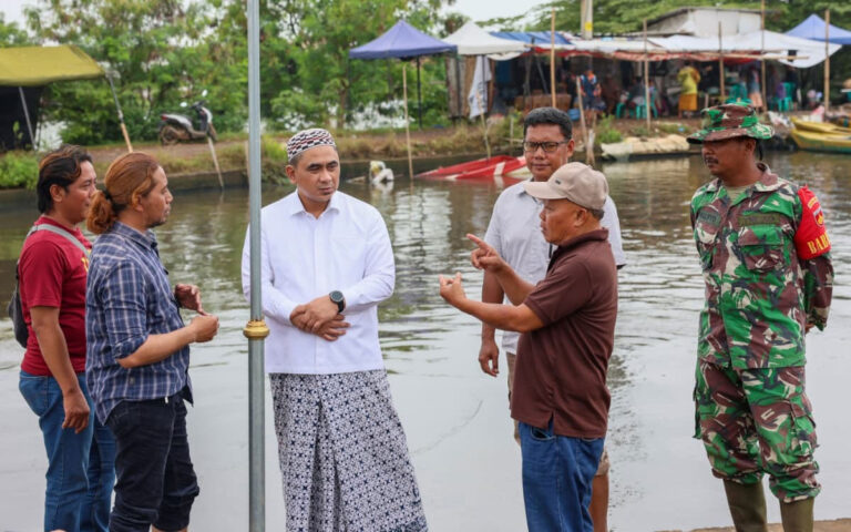 Wagub Jateng Tinjau & Segera Kirim Alat Berat Di Wilayah Banjir