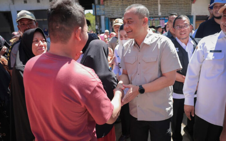 Warga Cilibur Brebes Minta Akses Jalan Segera Diperbaiki