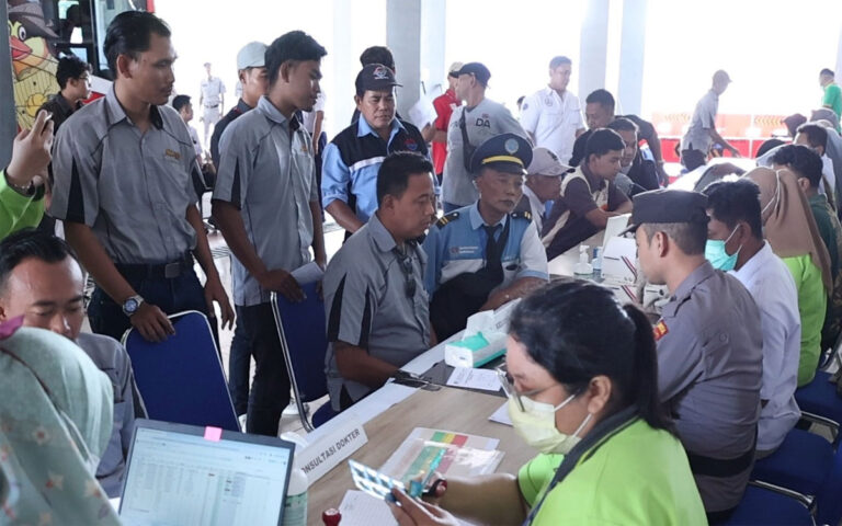Jamin Keselamatan Pemudik, Pemprov Jateng Gencarkan Cek Kesehatan Sopir Bus