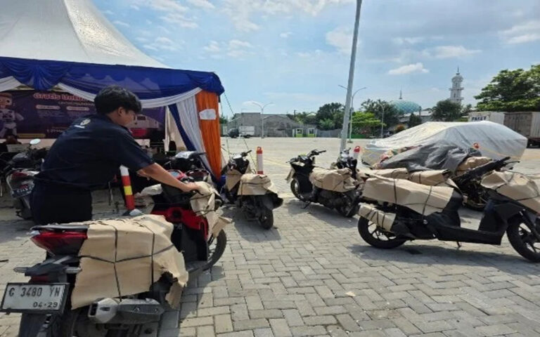 Jelang Lebaran, Ribuan Motor Manfaatkan Angkutan Motor Gratis KA