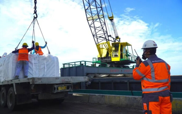 SIG Catat Kinerja Positif di Tengah Melemahnya Pasar Semen