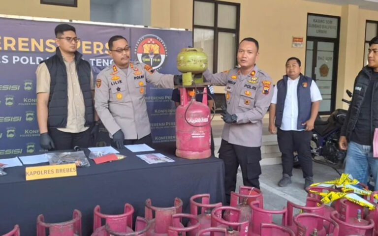 Polres Brebes Ungkap Pengoplosan LPG Subsidi 3 Kg ke Tabung 12 Kg