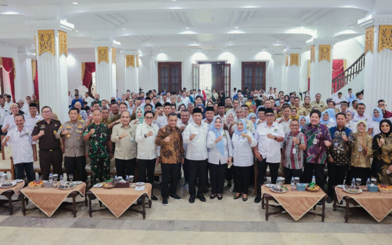 Menkop: Koperasi Desa di Jateng Diminta Serap Produk UMKM Lokal