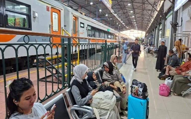 Imbas Kecelakaan, 2 KA Keberangkatan dari Daop 4 Semarang Dibatalkan
