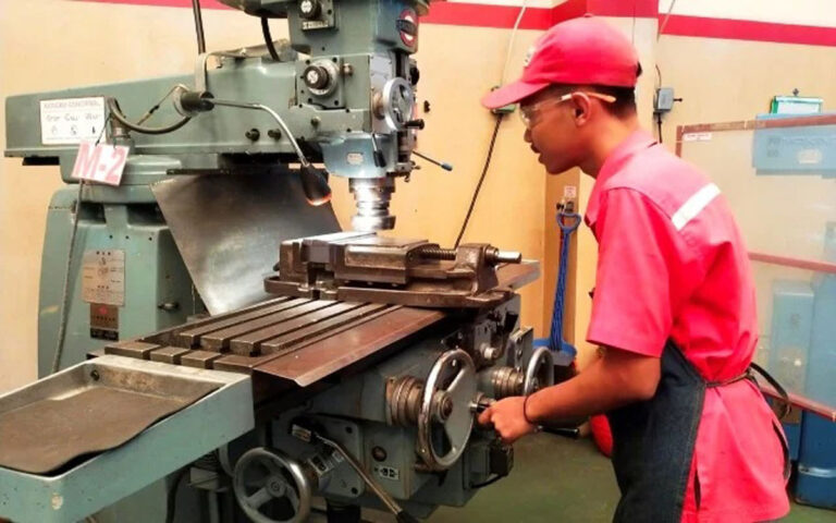 Perkuat Industri Nasional, Belanja Suku Cadang Lokal SIG Capai Rp809 Miliar