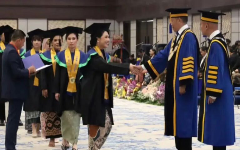 Undip Lepas 2.479 Wisudawan, Rektor Undip: Jaga Integritas