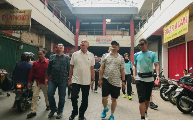 Luthfi Tinjau Pasar Wage Purwokerto, Siapkan Revitalisasi