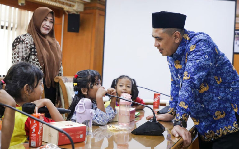 Momen Anak-Anak TK Belajar Pemerintahan Langsung dari Wagub Taj Yasin