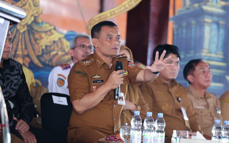 Luthfi Kawal Penanganan Sedimentasi Waduk Mrica Banjarnegara