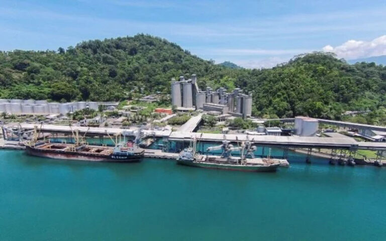 SIG Ekspor Perdana 11.275 Ton Semen ke Prancis