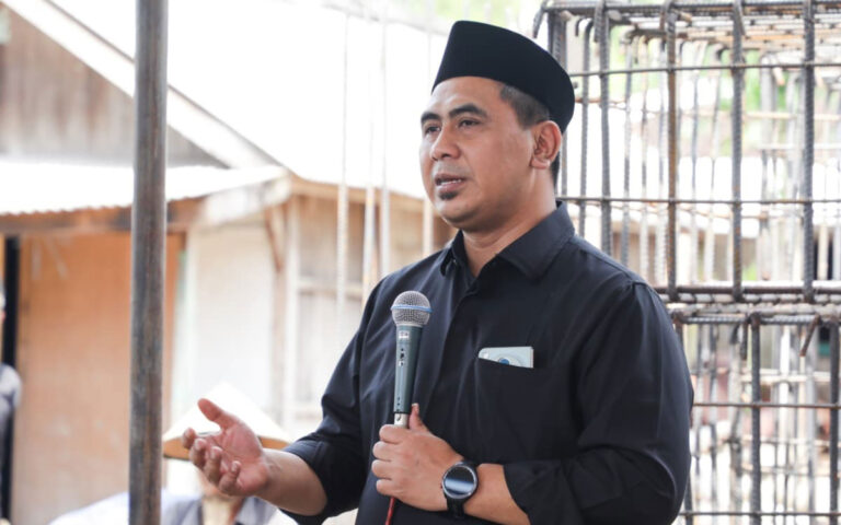 Taj Yasin Lakukan Peletakan Batu Pertama Pembangunan Kembali Masjid Bersejarah Yang Terbakar di Boyolali