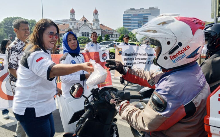 Ditresnarkoba Polda Jateng Bersama LAN Gelar Sosialisasi Bahaya Narkoba di Lampu Merah