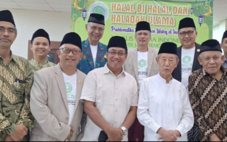 Prof Dr KH Noor Achmad MA Kandidat Kuat Calon Ketua MUI Jateng