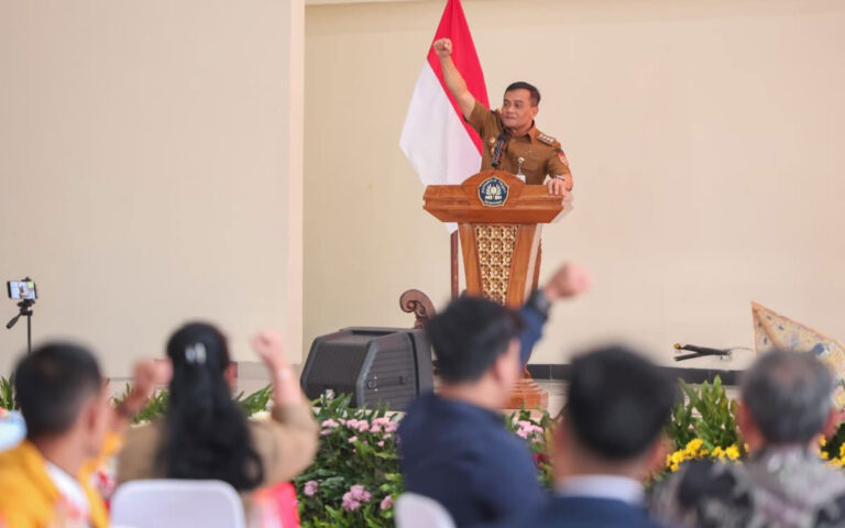 Luthfi Ajak Mahasiswa Terlibat Bangun Daerah