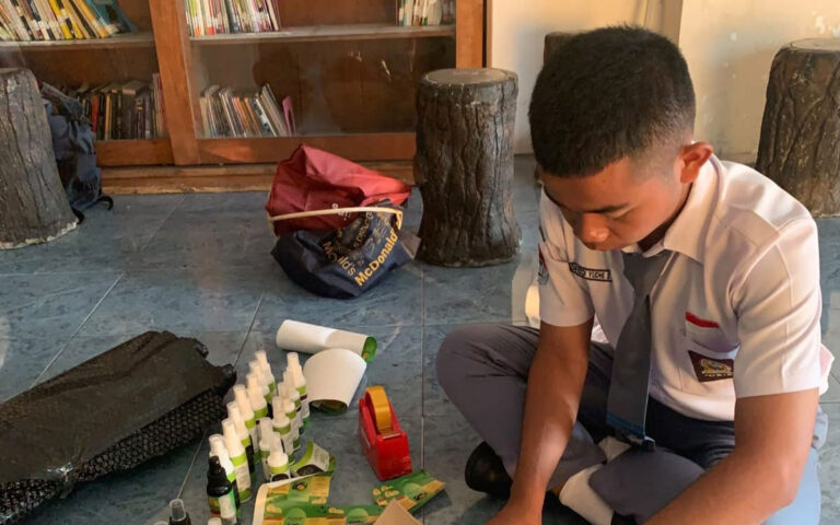 Market Juara, Gotong Royong Guru dan Alumni SMKN Jateng Dorong Siswa Berwirausaha