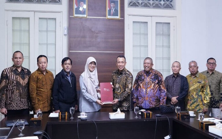 OJK Setujui Penggabungan Dua Kelompok BPR di Jateng