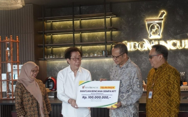 Sido Muncul Salurkan Bantuan Korban Gempa NTT Senilai Rp400 Juta