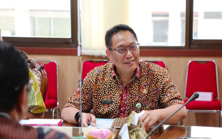 Sepanjang 2026, Pemprov Jateng Salurkan 1.000 Sambungan Listrik Gratis Bagi Masyarakat Kurang Mampu