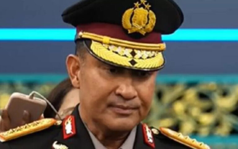 Sehari Jadi Kapolri, Jenderal Pol Suyudi Langsung Tancap Gas Mutasi 19 Kapolda